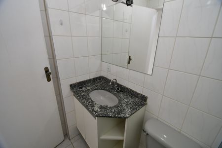 Apartamento à venda com 76m², 3 quartos e 2 vagasBanheiro Social