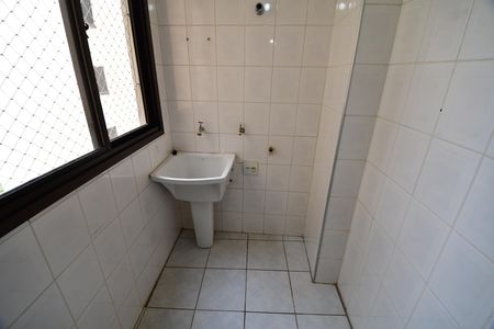 Apartamento à venda com 76m², 3 quartos e 2 vagasÁrea de Serviço