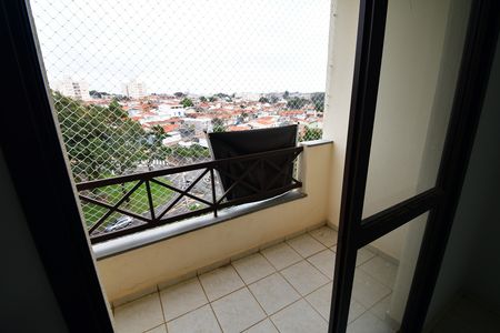 Sala - Sacada de apartamento à venda com 3 quartos, 76m² em Vila Guararapes, Campinas