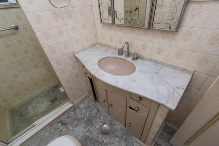 Apartamento à venda com 96m², 3 quartos e 2 vagas Apartamento à venda com 96m², 3 quartos e 2 vagasBanheiro