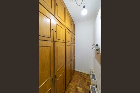 Apartamento à venda com 96m², 3 quartos e 2 vagas Apartamento à venda com 96m², 3 quartos e 2 vagasQuarto de Serviço