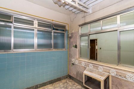 Apartamento à venda com 96m², 3 quartos e 2 vagas Apartamento à venda com 96m², 3 quartos e 2 vagasÁrea de Serviço