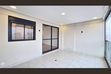 Apartamento para alugar com 65m², 2 quartos e 2 vagas Apartamento para alugar com 65m², 2 quartos e 2 vagasVaranda
