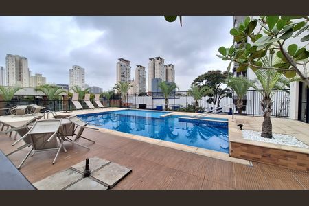 Apartamento para alugar com 65m², 2 quartos e 2 vagas Apartamento para alugar com 65m², 2 quartos e 2 vagasÁrea comum - Piscina