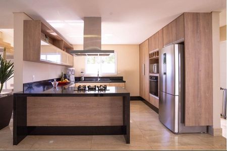 Casa à venda com 3 quartos, 300m² em Suru, Barueri