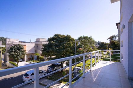 Casa à venda com 3 quartos, 300m² em Suru, Barueri