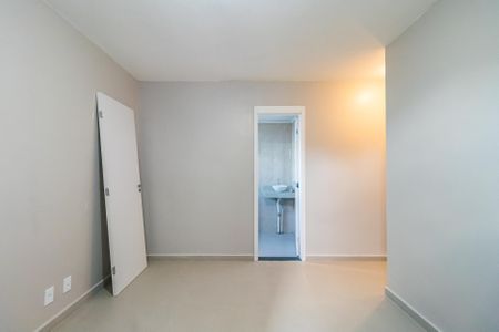Suíte de apartamento para alugar com 2 quartos, 59m² em Jardim Maria Helena, Barueri