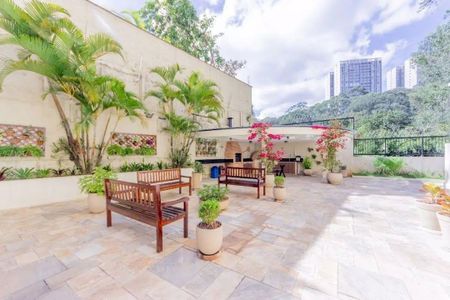 Apartamento à venda com 3 quartos, 129m² em Vila Suzana, São Paulo