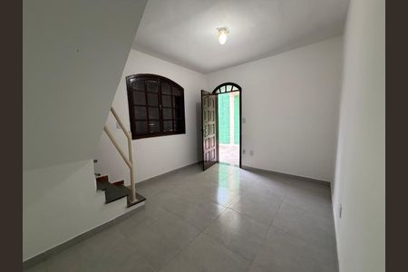 Casa para alugar com 68m², 1 quarto e 3 vagas Casa para alugar com 68m², 1 quarto e 3 vagasSala