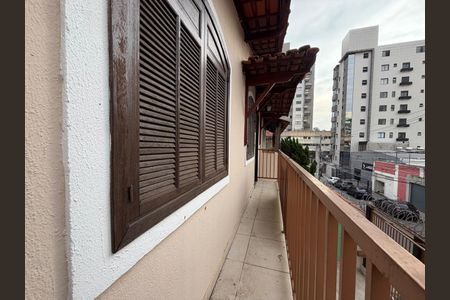 Casa para alugar com 68m², 1 quarto e 3 vagas
