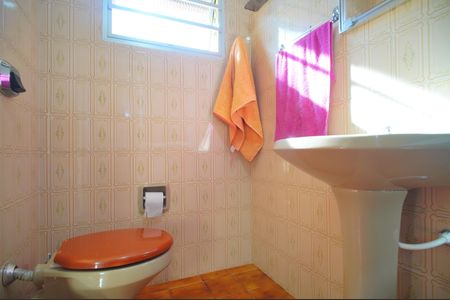 Casa à venda com 160m², 4 quartos e 1 vagaBanheiro 1