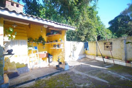 Casa à venda com 160m², 4 quartos e 1 vagaQuintal