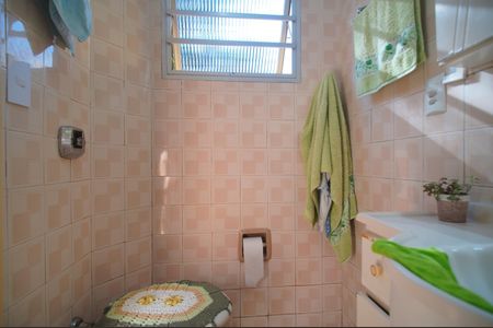 Casa à venda com 160m², 4 quartos e 1 vagaBanheiro 2