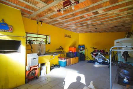 Casa à venda com 160m², 4 quartos e 1 vagaGaragem