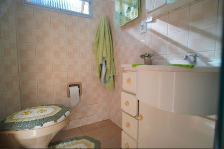 Casa à venda com 160m², 4 quartos e 1 vagaBanheiro 2