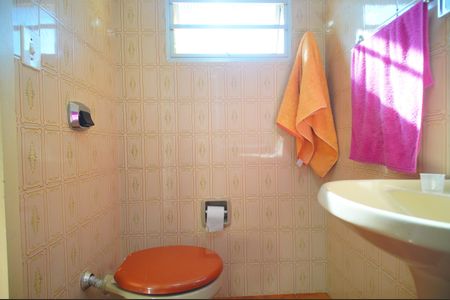 Casa à venda com 160m², 4 quartos e 1 vagaBanheiro 1