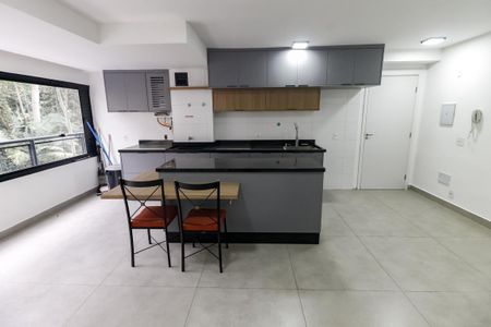 Apartamento à venda com 51m², 1 quarto e 1 vaga Apartamento à venda com 51m², 1 quarto e 1 vagaCozinha e Área de Serviço