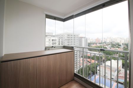 Apartamento para alugar com 35m², 1 quarto e 1 vaga Apartamento para alugar com 35m², 1 quarto e 1 vagaVaranda