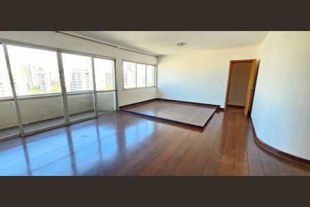 Apartamento à venda com 160m², 3 quartos e sem vaga