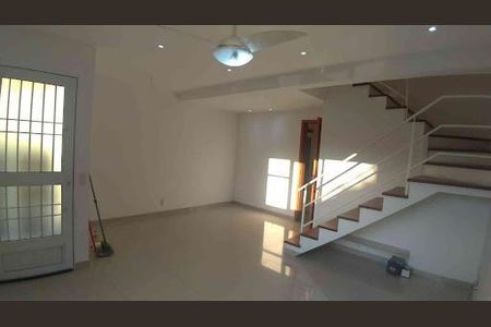 Casa à venda com 120m², 3 quartos e 1 vaga