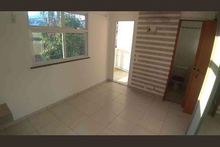Casa à venda com 120m², 3 quartos e 1 vaga