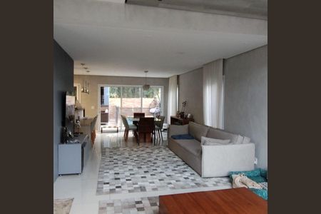 Casa à venda com 3 quartos, 200m² em Suru, Barueri