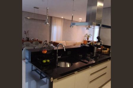 Casa à venda com 3 quartos, 200m² em Suru, Barueri