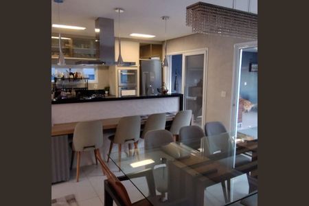 Casa à venda com 3 quartos, 200m² em Suru, Barueri