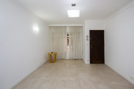 Casa para alugar com 2 quartos, 135m² em Jardim Caravelas, São Paulo