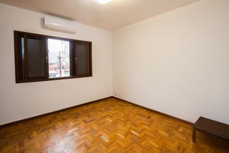 Casa para alugar com 2 quartos, 135m² em Jardim Caravelas, São Paulo