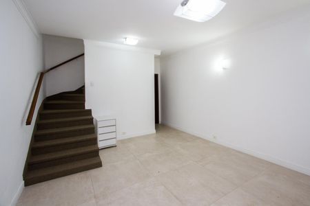 Casa para alugar com 2 quartos, 135m² em Jardim Caravelas, São Paulo