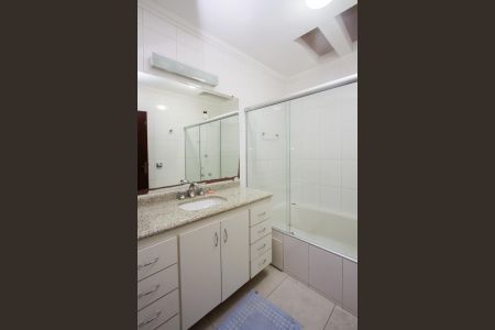 Casa para alugar com 2 quartos, 135m² em Jardim Caravelas, São Paulo