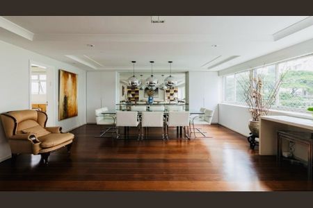 Apartamento à venda com 234m², 4 quartos e 2 vagas
