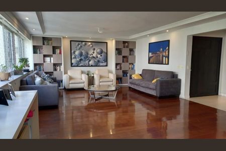 Apartamento à venda com 234m², 4 quartos e 2 vagas