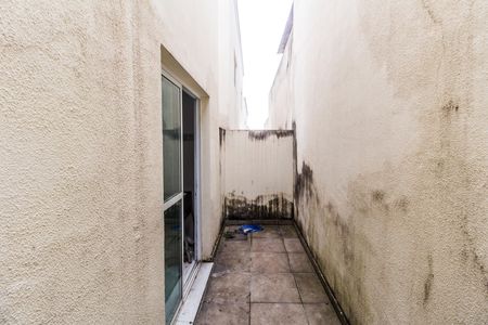 Casa de condomínio à venda com 70m², 2 quartos e 2 vagas Casa de condomínio à venda com 70m², 2 quartos e 2 vagasÁrea externa