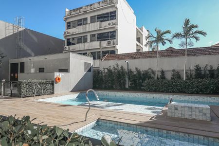 Apartamento para alugar com 64m², 1 quarto e sem vagaÁrea comum - Piscina