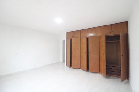 Casa para alugar com 210m², 3 quartos e 5 vagasSuíte