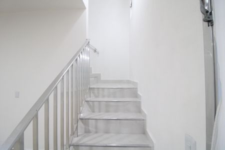 Casa para alugar com 210m², 3 quartos e 5 vagasEscada