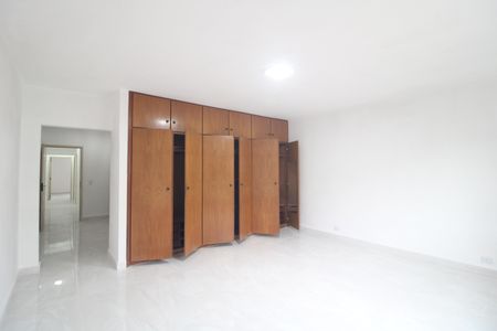 Casa para alugar com 210m², 3 quartos e 5 vagasSuíte