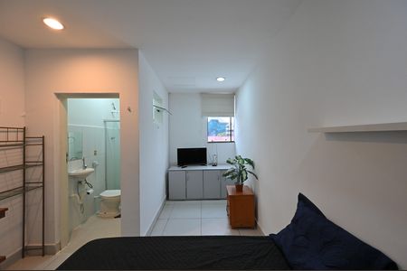 Sala/Quarto de kitnet/studio para alugar com 1 quarto, 40m² em Mirandópolis, São Paulo