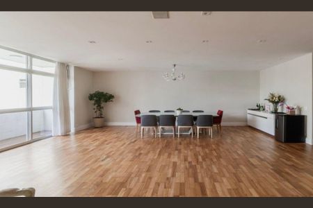 Apartamento à venda com 276m², 4 quartos e 2 vagas