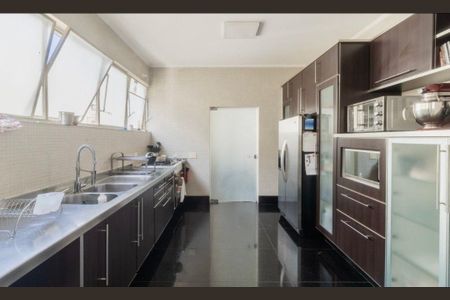 Apartamento à venda com 276m², 4 quartos e 2 vagas