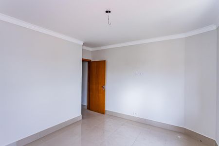 Casa à venda com 228m², 3 quartos e 4 vagas Casa à venda com 228m², 3 quartos e 4 vagasQuarto 2