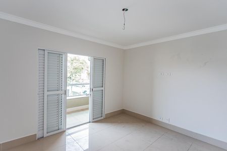 Casa à venda com 228m², 3 quartos e 4 vagas Casa à venda com 228m², 3 quartos e 4 vagasSuite