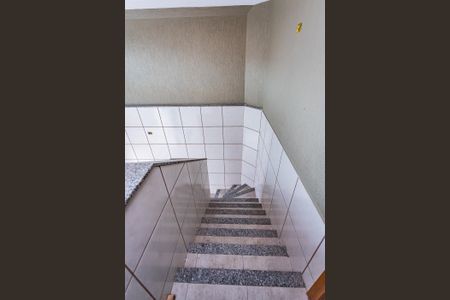 Casa à venda com 228m², 3 quartos e 4 vagas Casa à venda com 228m², 3 quartos e 4 vagasEscada