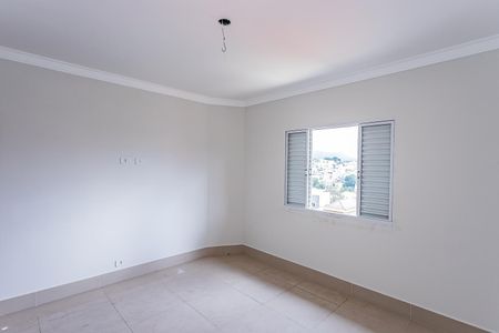 Casa à venda com 228m², 3 quartos e 4 vagas Casa à venda com 228m², 3 quartos e 4 vagasQuarto 2
