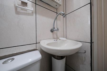 Banheiro de casa para alugar com 1 quarto, 150m² em Vila Bauab, São Paulo