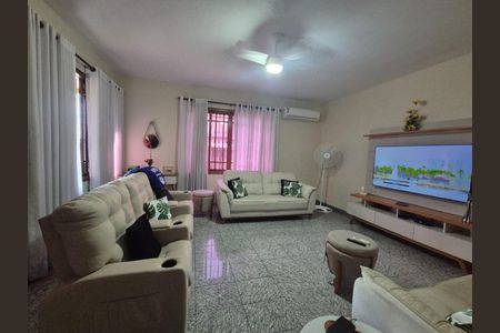 Casa à venda com 4 quartos, 300m² em Taquara, Rio de Janeiro