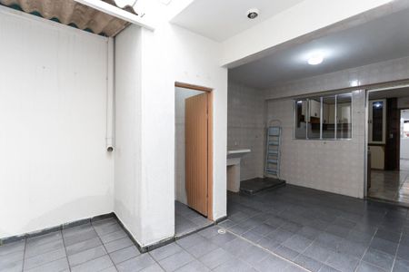 Casa de condomínio à venda com 68m², 3 quartos e 1 vagaQuintal