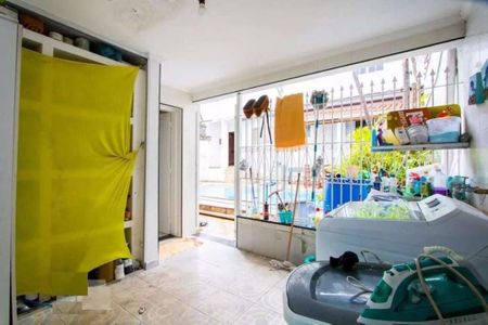 Casa à venda com 4 quartos, 224m² em Parque Novo Oratório, Santo André
